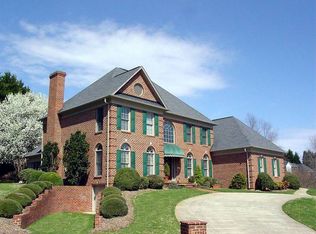 4325 3rd St NW, Hickory, NC 28601