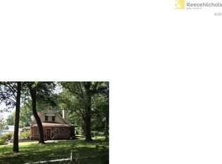 720 N Dickinson Rd, Independence, MO 64050