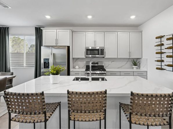 1040 Strada Tortona, Henderson, NV 89011