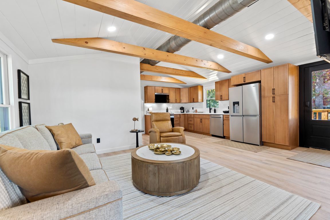 next background image