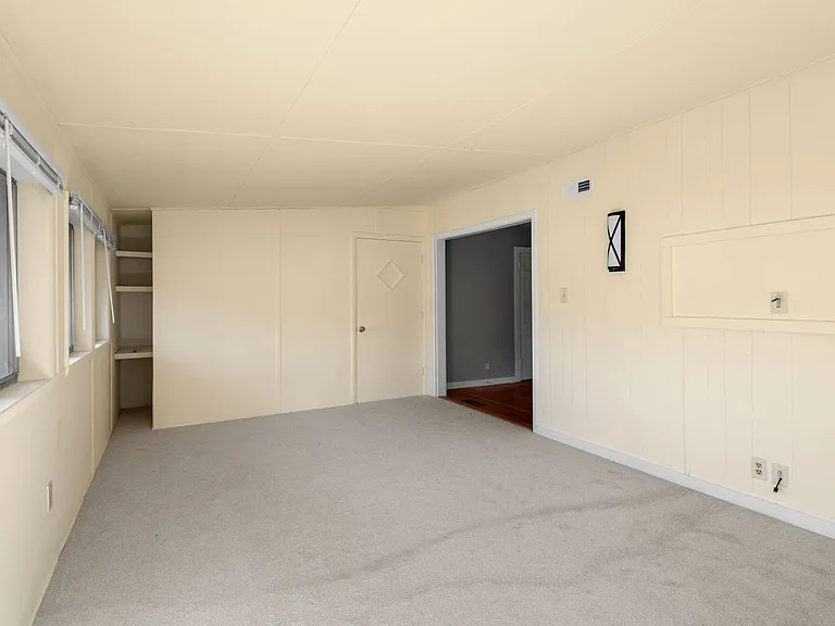 30 Lorraine Ave — Photo 11