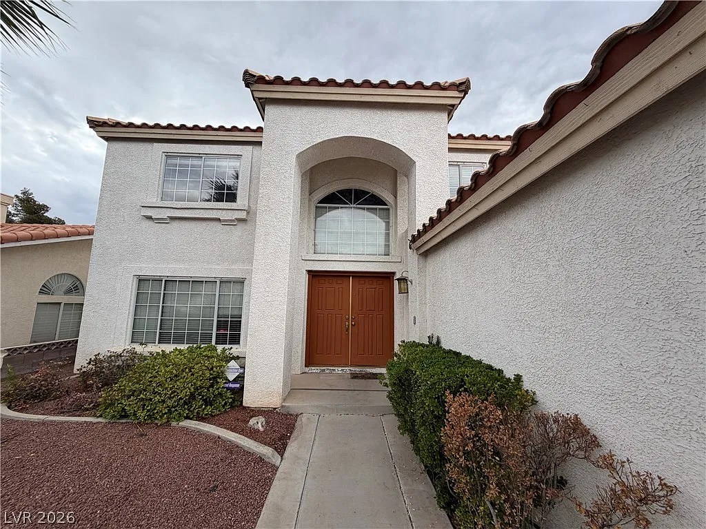 5 bed, 3.0 bath, 3064 sqft, $2,974 — Photo 3