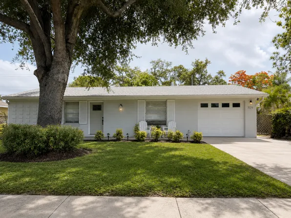 709 84th St NW, Bradenton, FL 34209