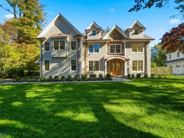 34 Rolling Hill Dr, Chatham Twp., NJ 07928