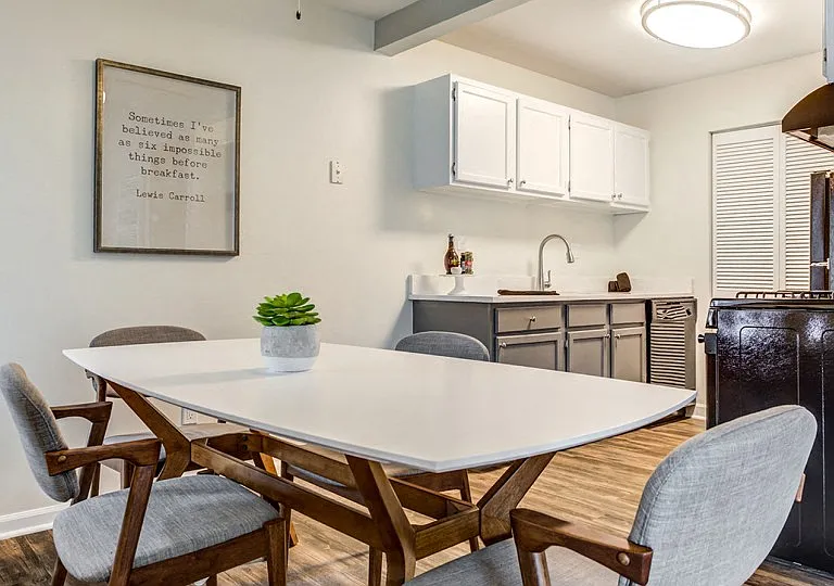 The View Apartments St Charles — Photo 12