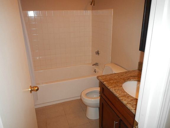 4th image of 10459 Des Moines Memorial Dr S APT S101