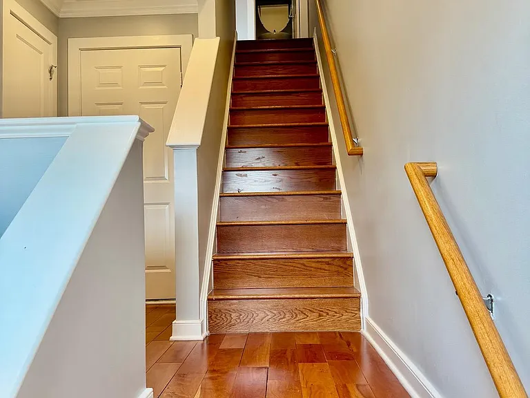 11034 Amherst Ave — Photo 38