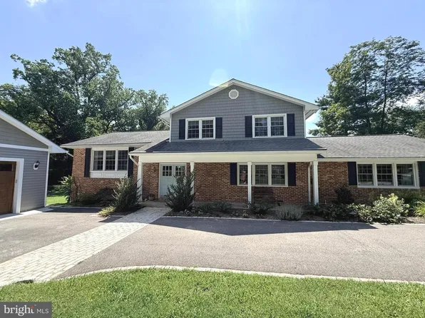 384 Eagle Hill Rd, Pasadena, MD 21122