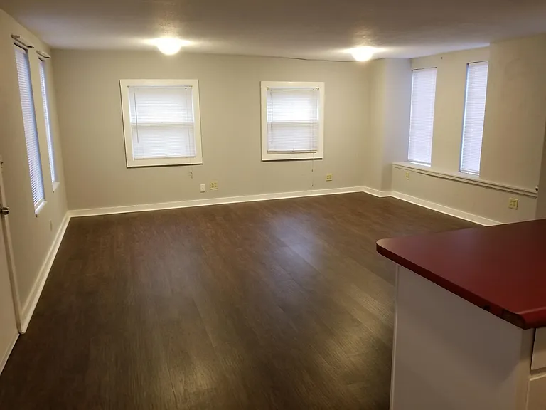 1441 S Carson Ave #A — Photo 4