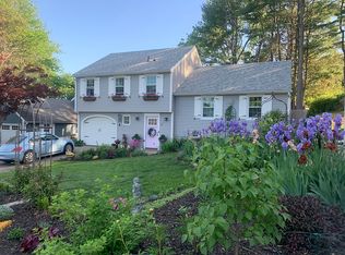 6 Yellow Pine Cir, Middletown, CT 06457