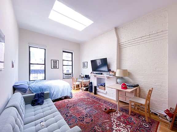 3rd image of 238 W 20th St APT 5B