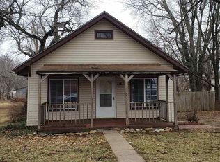 914 N Main St, Belle Plaine, KS 67013