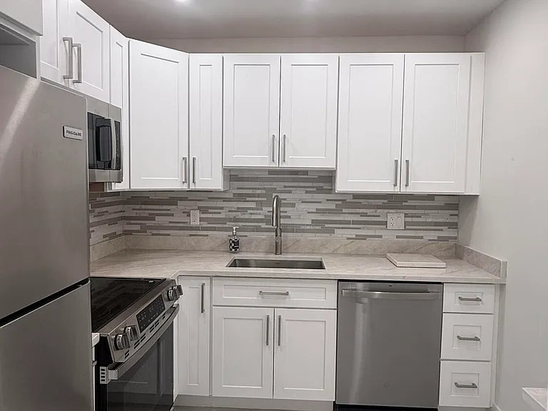 6505 Winfield Blvd — Photo 7