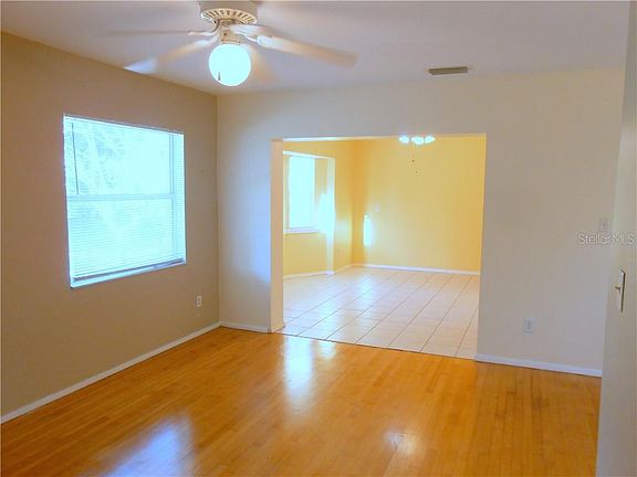 5th image of 276 21st Ave SE
