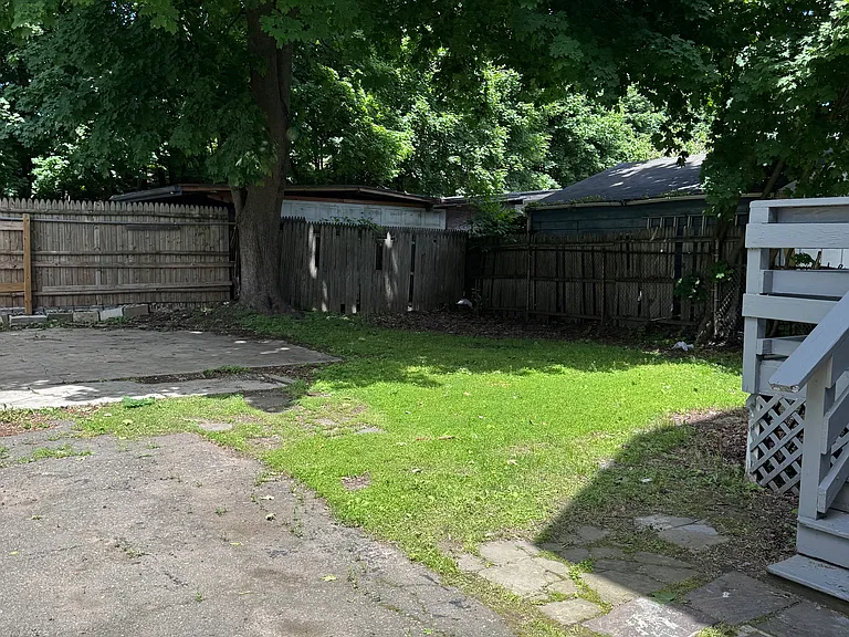 115 Smith St — Photo 22