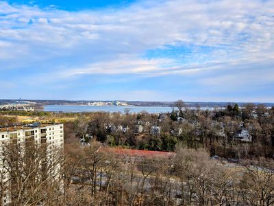 5904 Mount Eagle Dr APT 1104, Alexandria, VA, 22303