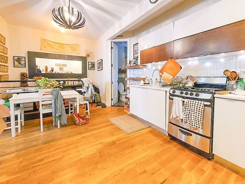 1st image of 64 Saint James Pl #1A