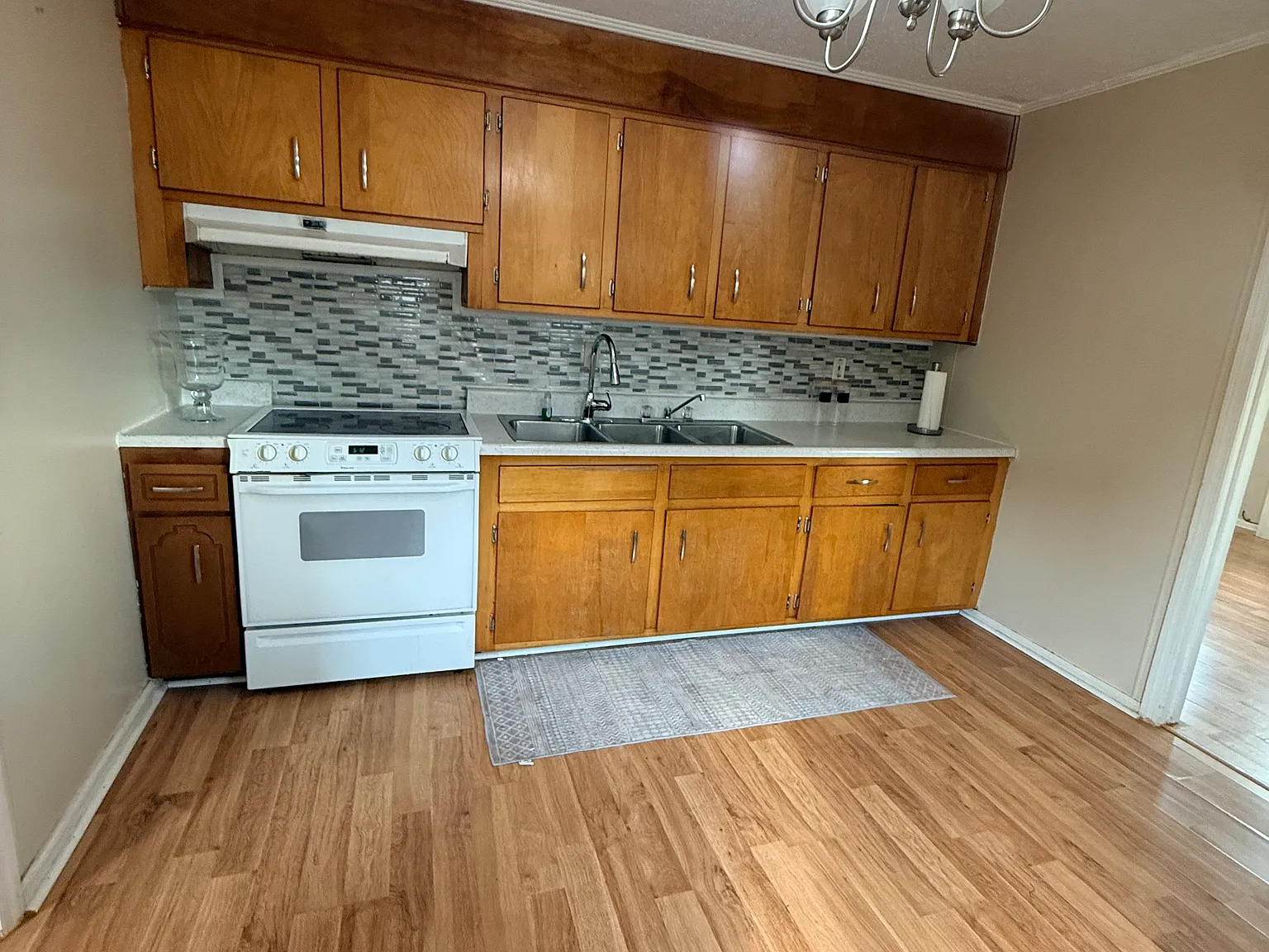 315 Bluff Ave — Photo 4