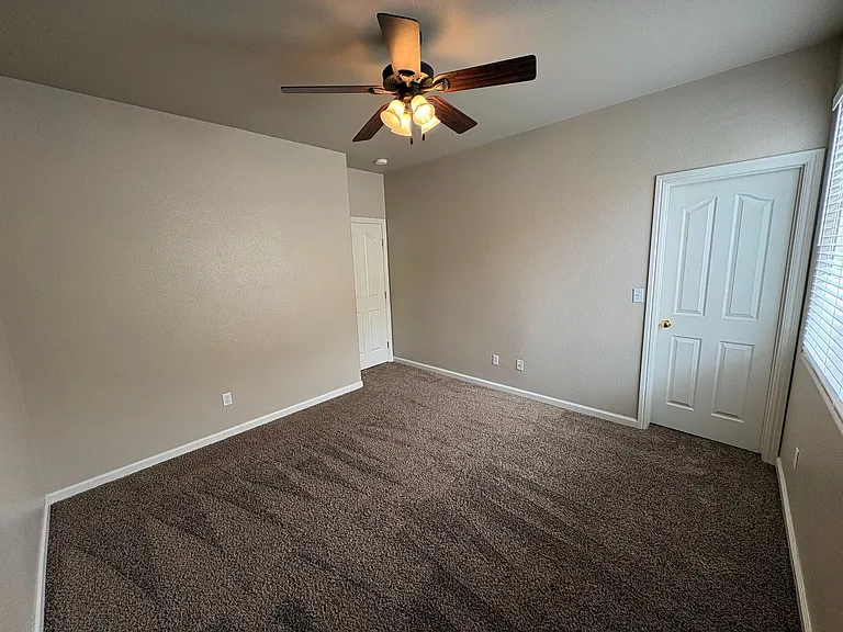 1249 N Julieann Ct — Photo 3
