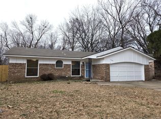 1105 W 16th St, Claremore, OK 74017