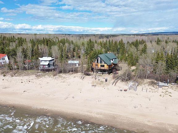 2nd image of 9 Crescent Dr