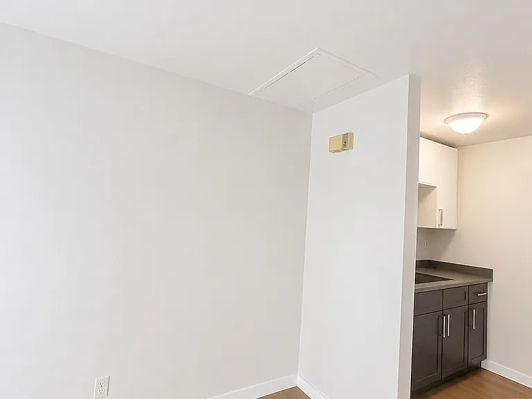 703 Woodford Ave N #3A — Photo 15