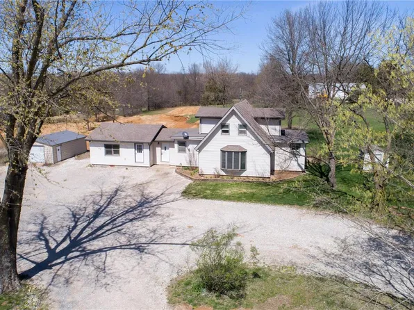 8235 County Road 166, Auxvasse, MO 65231