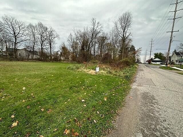 2nd image of 340 Center St