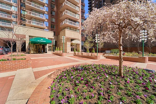 Rented by Corcoran | media 14