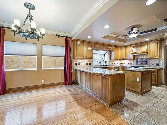 5th image of 7423 Bobbyboyar Ave