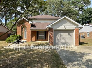 203 Barrow Ct, Raeford, NC 28376