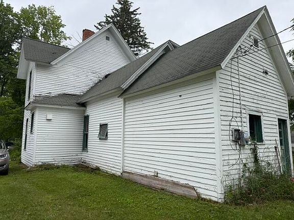 5th image of 423 W Upton Ave