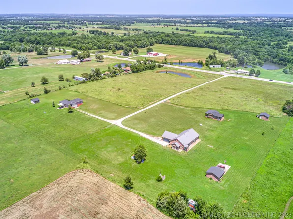 6750 Bond Dr, Mounds, OK 74047