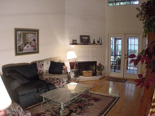 2nd image of 1467 Mahogany Ln
