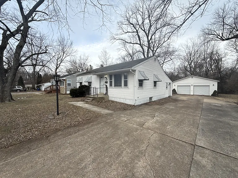 223 Wiegel Dr — Photo 6