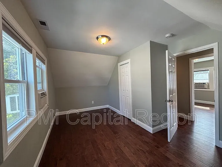 3903 Hampden St — Photo 17