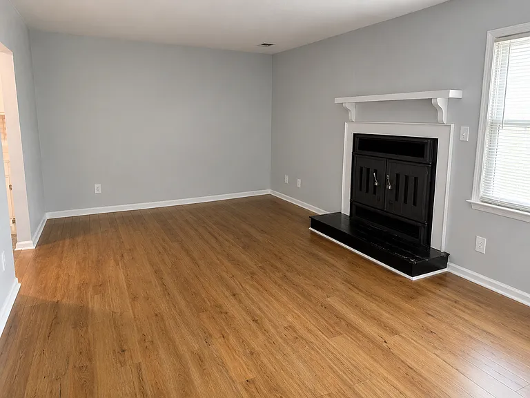 87 Charles Parish Dr — Photo 2