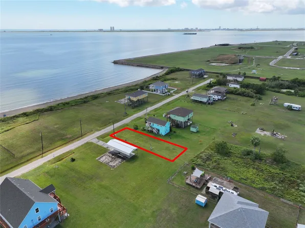 1313 Galveston Ave, Pt Bolivar, TX 77650
