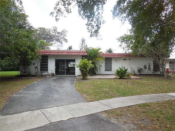 3rd image of 7800 NW 72nd Ave