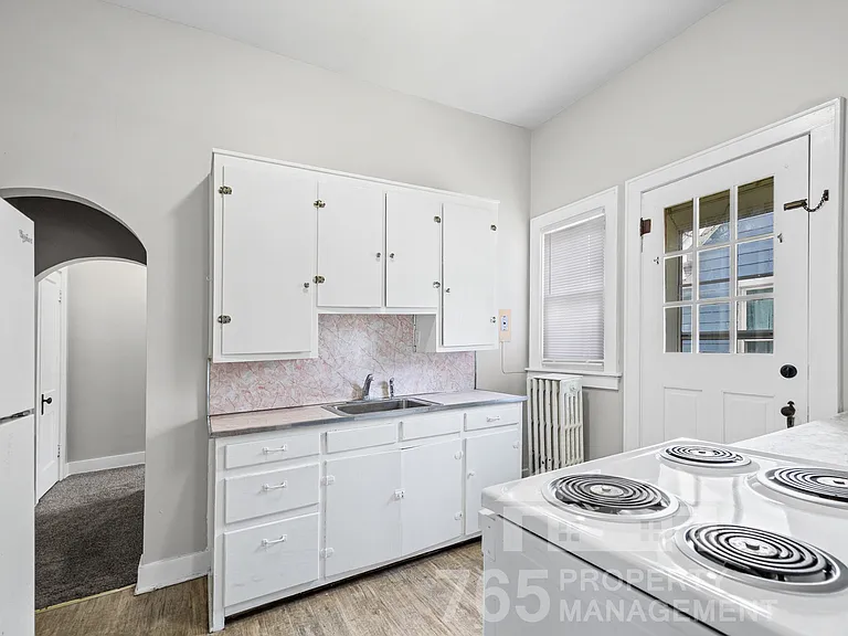 720 S Union St #1 — Photo 5