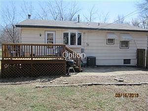 3rd image of 8824 W 88th St