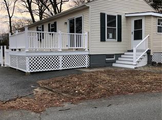 140 Glen Dr, Warwick, RI 02889