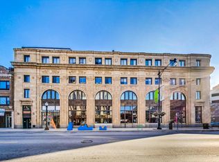 3325 N Lincoln Ave APT 303, Chicago, IL 60657