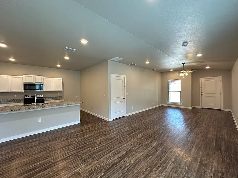 3402 Tiffin Ave #A — Photo 5
