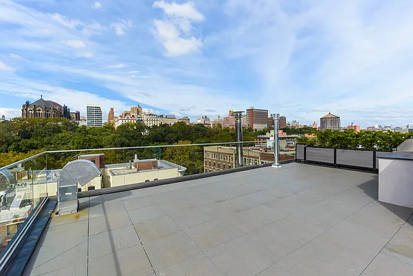 Rented by Keller Williams NYC | media 16