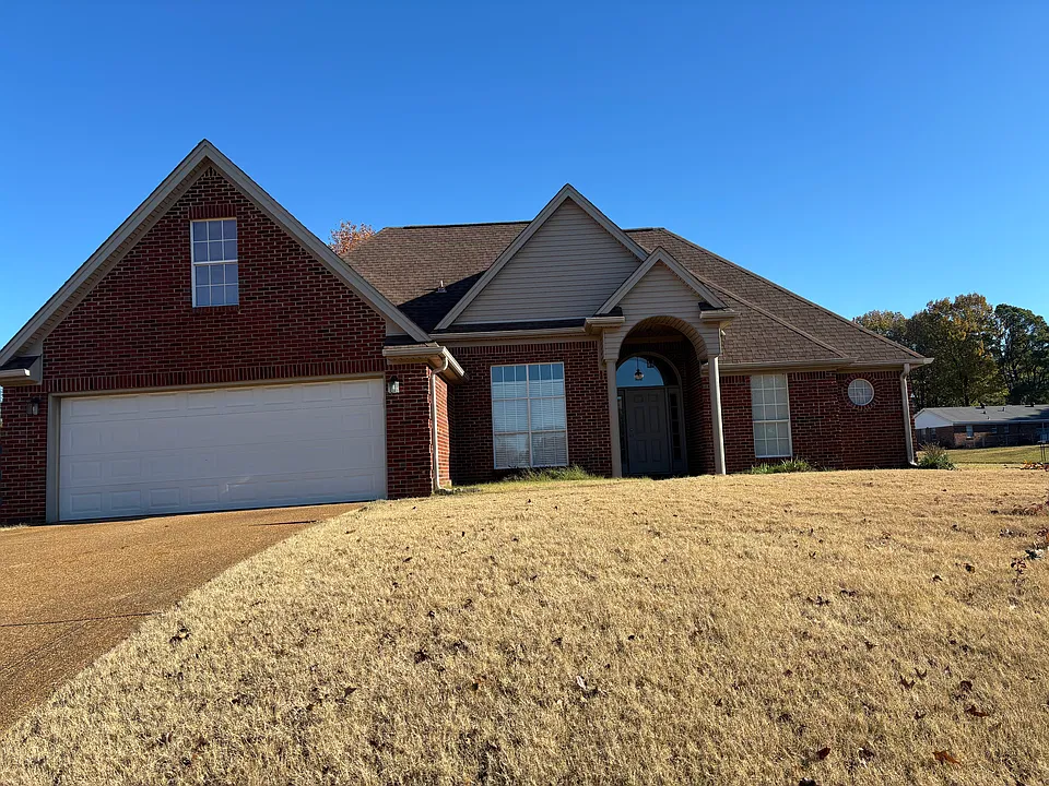 1290 Tara Dr