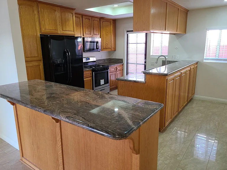 851 Taft Ave — Photo 31