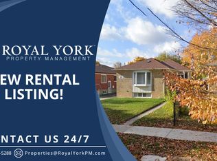 90 Wye Valley Rd #2, Toronto, ON M1P2A6