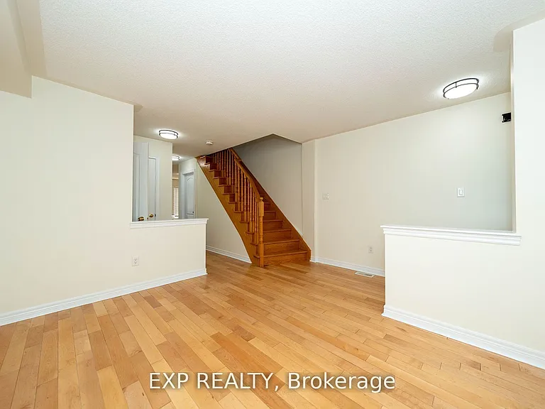 272 Duncan Ln — Photo 5