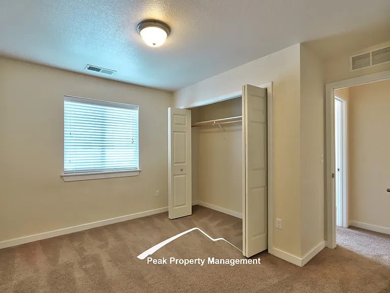 423 1st Ave N #108 — Photo 14